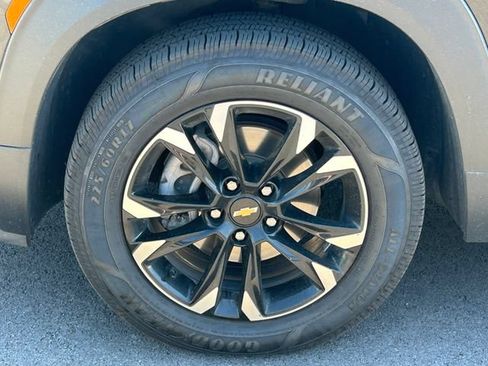Used 2023 Chevrolet TrailBlazer LT w/ Convenience Package AWD/4WD image 13