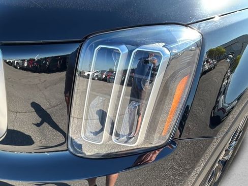 Used 2024 Kia Telluride SX Prestige w/ Towing Package image 26