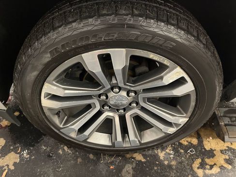 Used 2019 GMC Yukon XL Denali w/ Denali Ultimate Package AWD/4WD image 11