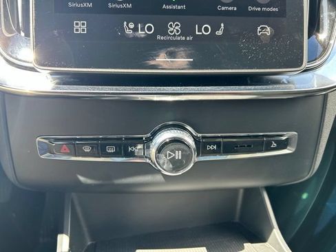 Certified 2025 Volvo XC90 B5 Plus AWD/4WD image 26