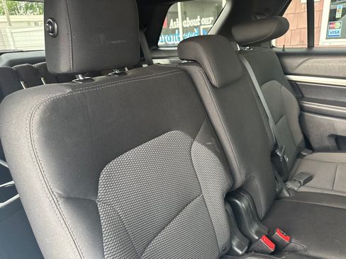 Used 2019 Ford Explorer XLT w/ Equipment Group 201A AWD/4WD image 14