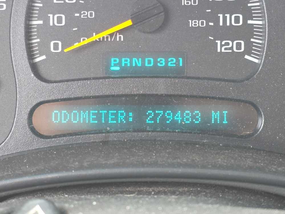 Used 2003 Chevrolet Silverado 2500 LS AWD/4WD image 21