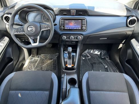 Used 2025 Nissan Versa SV FWD image 38
