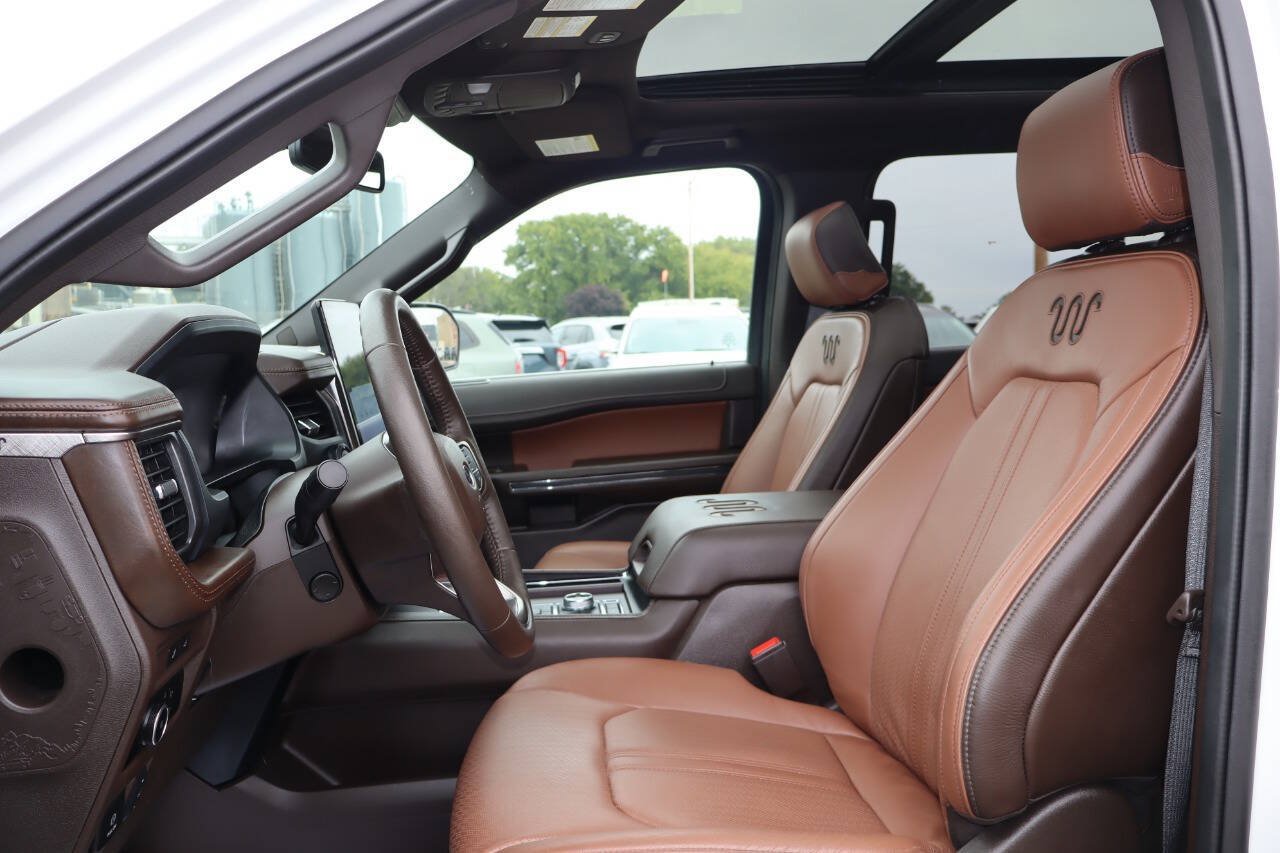 Used 2024 Ford Expedition King Ranch AWD/4WD image 5