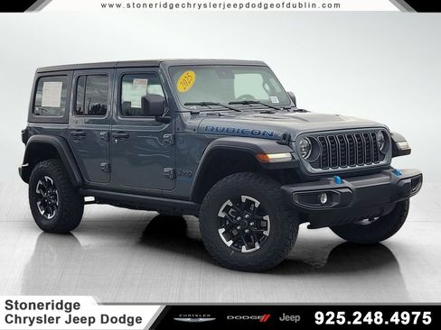 Used 2025 Jeep Wrangler Unlimited Rubicon 4xe w/ Convenience Group AWD/4WD image 1
