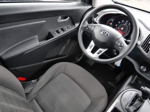 Used 2012 Kia Sportage LX image 9