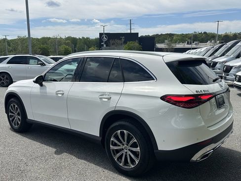 Certified 2025 Mercedes-Benz GLC 300 4MATIC image 6