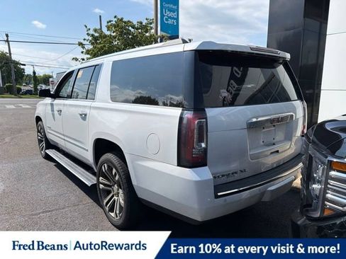 Used 2020 GMC Yukon XL Denali w/ Denali Premium Package AWD/4WD image 3