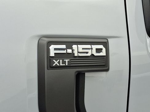 Certified 2022 Ford F150 XLT w/ Equipment Group 302A High image 30