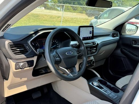 Certified 2022 Ford Escape SE AWD/4WD image 12