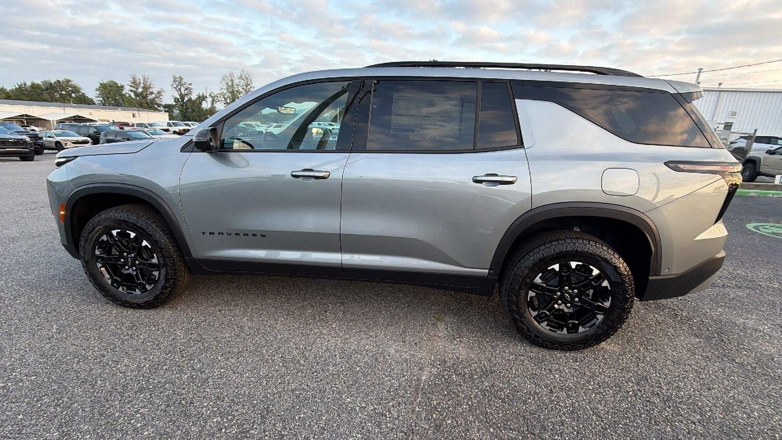 New 2027 Chevrolet Traverse Z71 w/ Enhanced Driving Package AWD/4WD image 12
