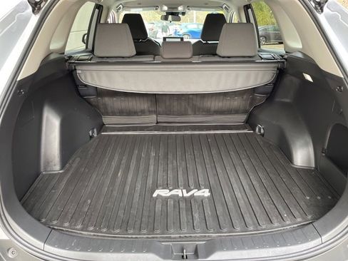 Used 2025 Toyota RAV4 XLE image 8