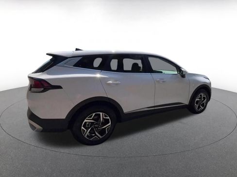 Used 2025 Kia Sportage LX FWD image 15