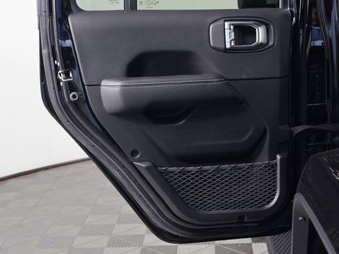 Used 2023 Jeep Wrangler Unlimited Sahara w/ Cold Weather Group image 13