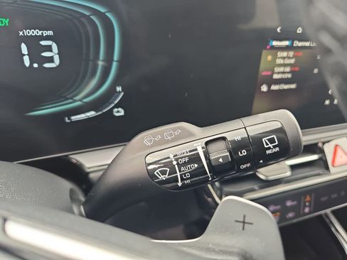 Certified 2023 Kia Niro EX Touring FWD image 26