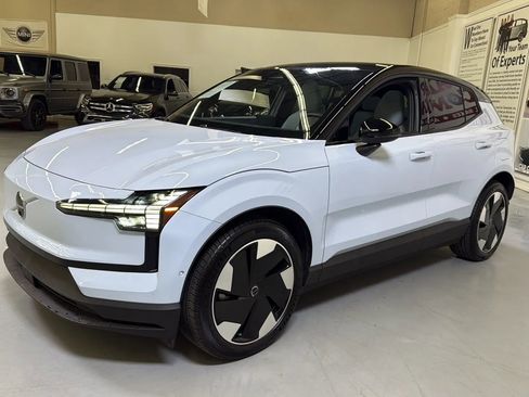 Used 2025 Volvo EX30 Ultra w/ Climate Package AWD/4WD image 4