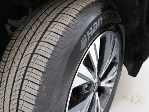 Used 2023 Nissan Rogue SV image 33