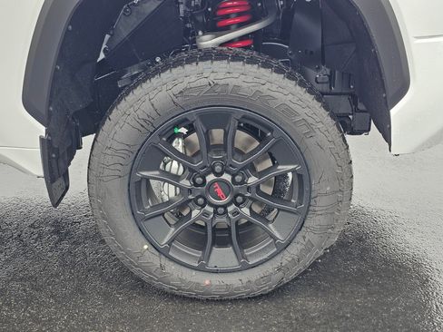 New 2026 Toyota Tundra Limited AWD/4WD image 9