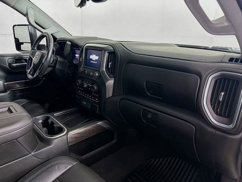 Used 2020 Chevrolet Silverado 2500 LTZ w/ Technology Package image 32