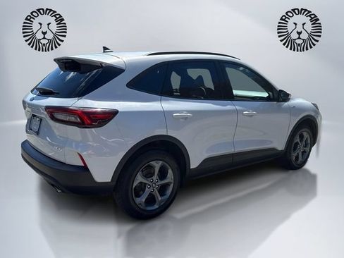 Certified 2025 Ford Escape ST-Line Select AWD/4WD image 6