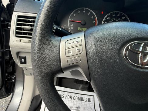 Used 2013 Toyota Corolla LE FWD image 17
