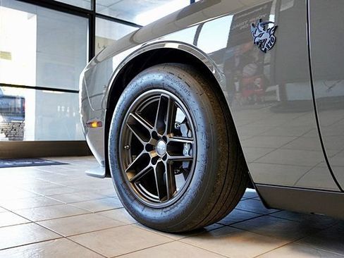 Used 2023 Dodge Challenger SRT Hellcat Redeye RWD image 7