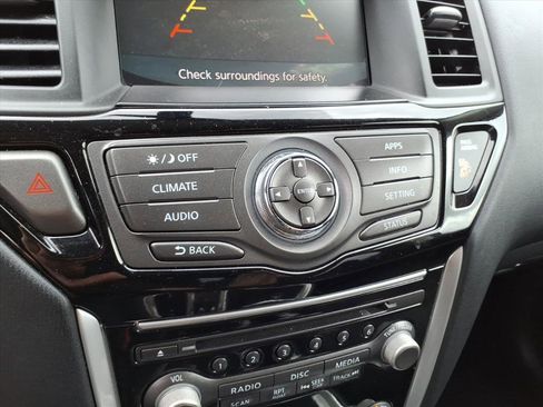 Used 2019 Nissan Pathfinder S AWD/4WD image 27