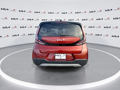 Certified 2023 Kia Soul LX w/ LX Technology Package FWD image 7