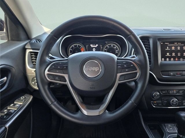 Used 2019 Jeep Cherokee Latitude Plus w/ Comfort/Convenience Group FWD image 23