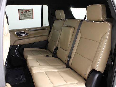 Used 2024 Chevrolet Suburban Premier RWD image 20