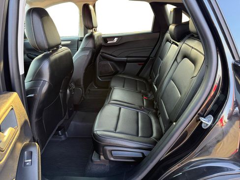 Used 2022 Ford Escape SEL w/ Equipment Group 302A AWD/4WD image 19
