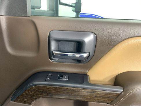 Used 2019 GMC Sierra 3500 Denali w/ Duramax Plus Package AWD/4WD image 39