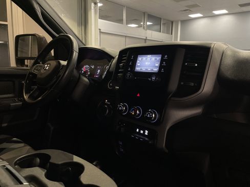 Used 2024 RAM 2500 Tradesman image 29