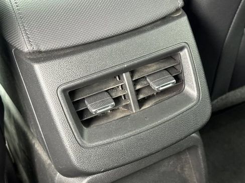 Used 2024 Chevrolet Equinox EV LT image 40