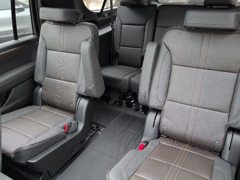 New 2026 Chevrolet Suburban High Country image 8