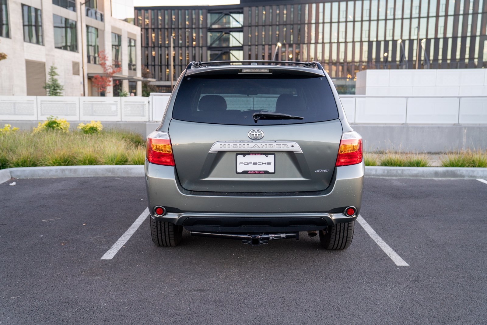 Used 2010 Toyota Highlander SE AWD/4WD image 7