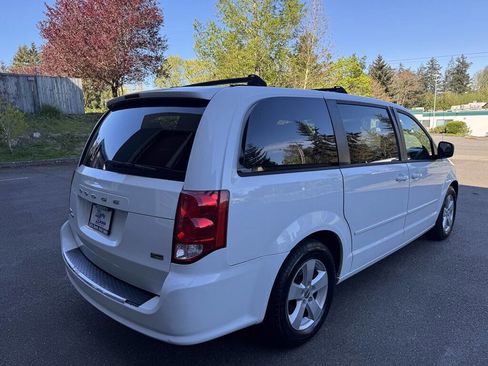 Used 2013 Dodge Grand Caravan SE FWD image 3