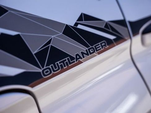 New 2026 Mitsubishi Outlander AWD image 13
