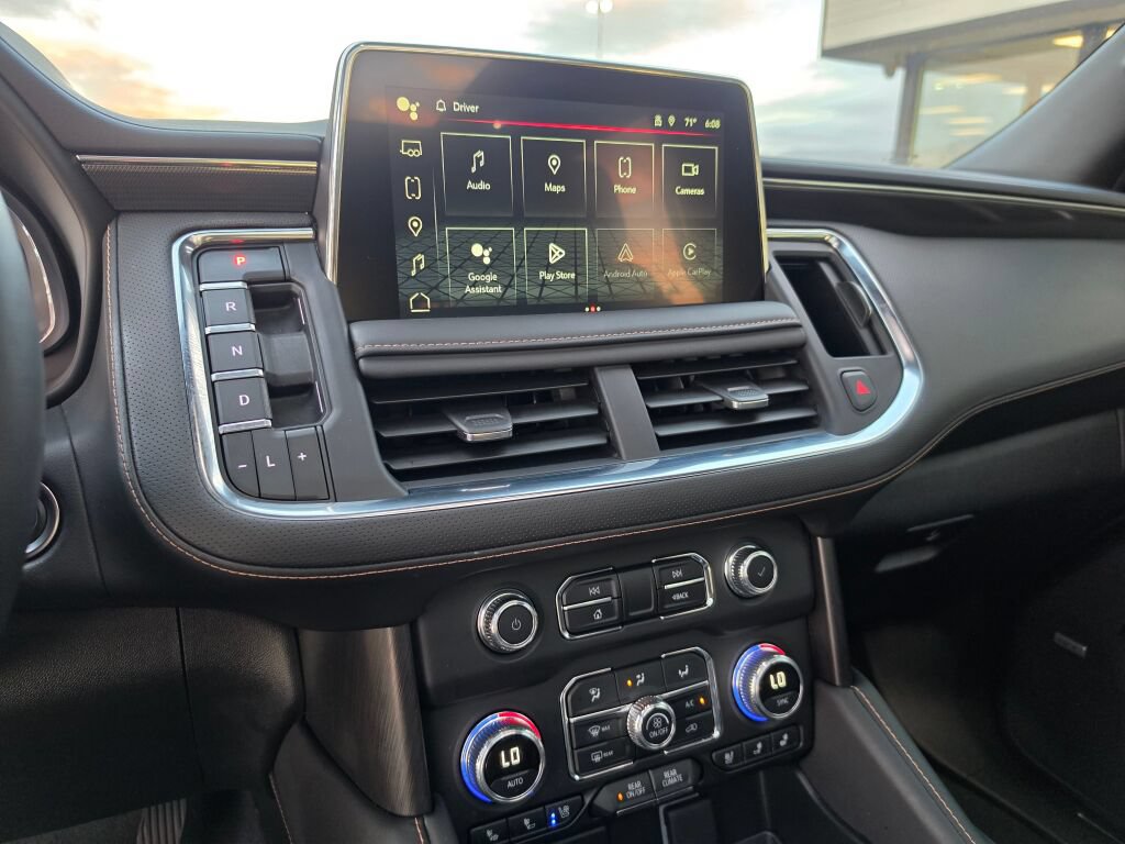 Used 2024 GMC Yukon XL AT4 w/ Technology Package AWD/4WD image 22