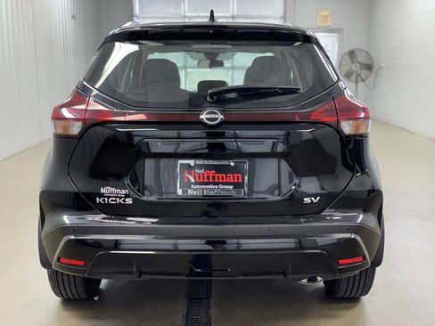 Used 2024 Nissan Kicks SV image 6