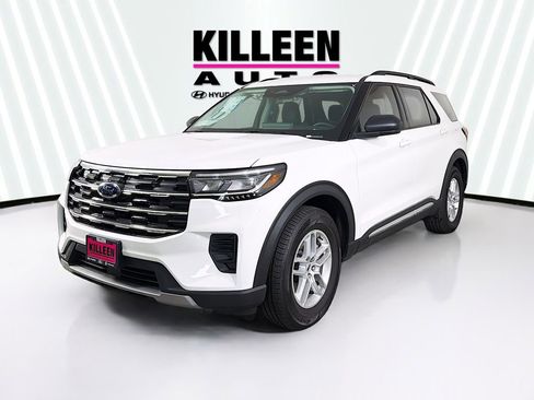 New 2025 Ford Explorer Active image 3