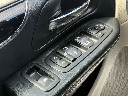 Used 2017 Dodge Grand Caravan SXT FWD image 43
