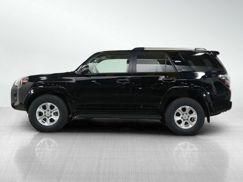 Used 2024 Toyota 4Runner SR5 Premium image 2