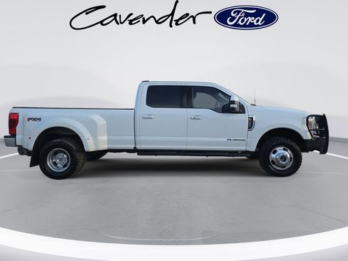 Used 2022 Ford F350 Lariat w/ Lariat Ultimate Package image 4
