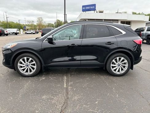 Used 2021 Ford Escape Titanium w/ Titanium Elite Package AWD/4WD image 2