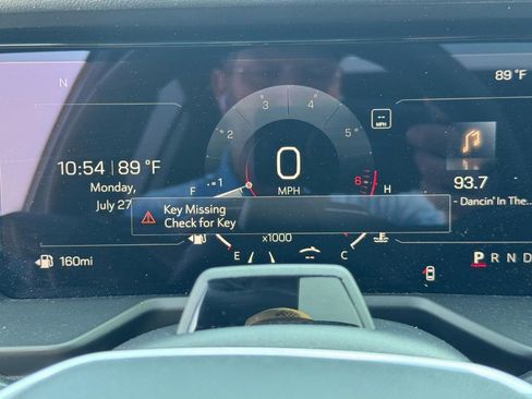 Used 2025 GMC Acadia Denali w/ Super Cruise Package FWD image 21