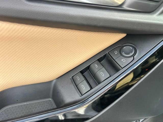 New 2027 Chevrolet Equinox ACTIV w/ Safety and Technology Package FWD image 13
