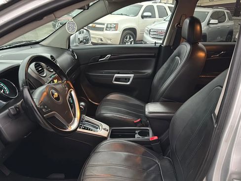 Used 2014 Chevrolet Captiva Sport LT w/ Convenience Package image 2
