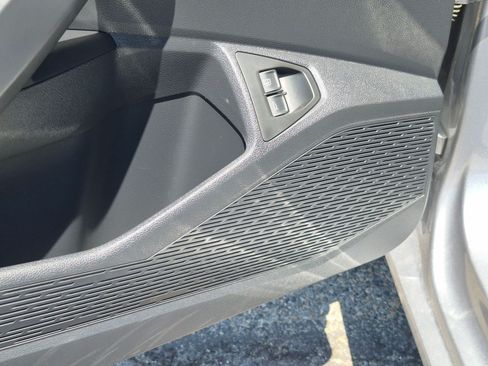 Used 2024 Volkswagen Jetta SE w/ Panoramic Sunroof Package FWD image 16