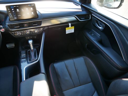 Certified 2025 Acura ADX A-Spec image 11